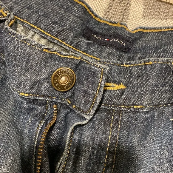 Tommy Hilfiger Denim shorts - Picture 2 of 7